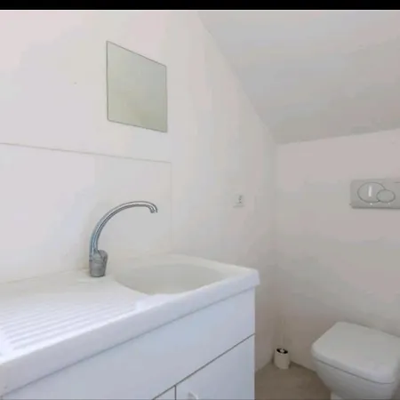 Villatea *